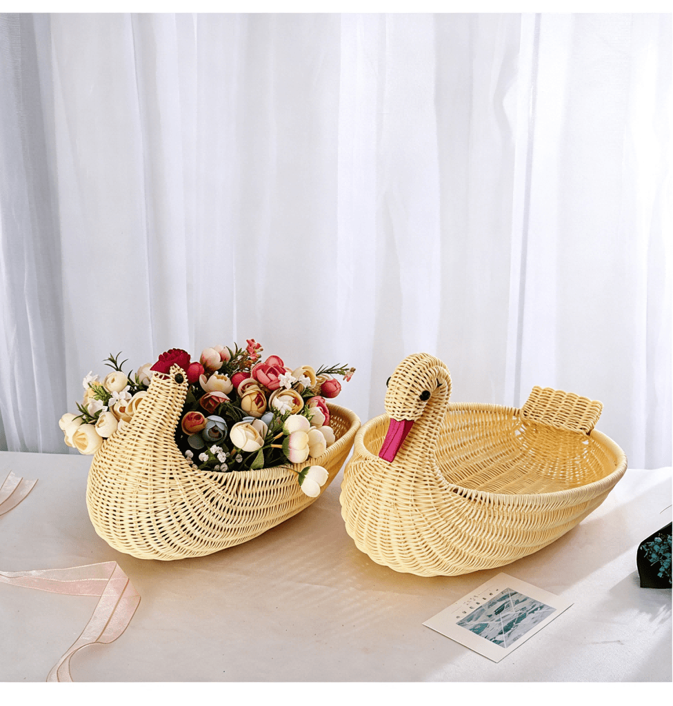 Animal woven basket 002